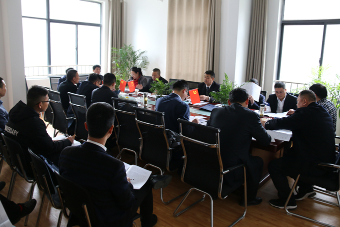 公司紀(jì)委書記、工會主席參加第三代表團討論